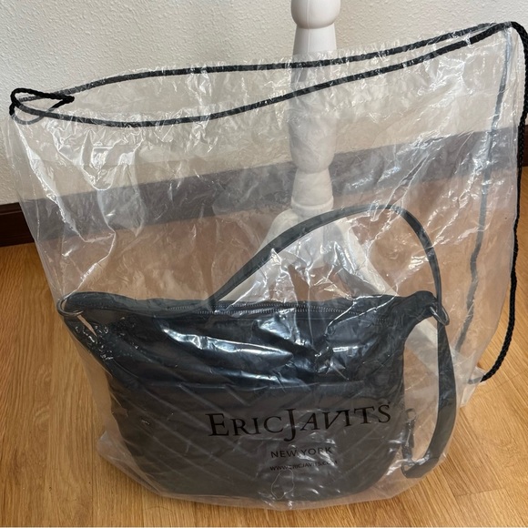 NWOT Eric Javits Leather Quilted Gran Chevron Jesse Bag. - Picture 7 of 7